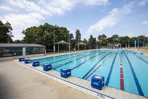Oakleigh Recreation Centre Outdoor 50m Pool.jpg